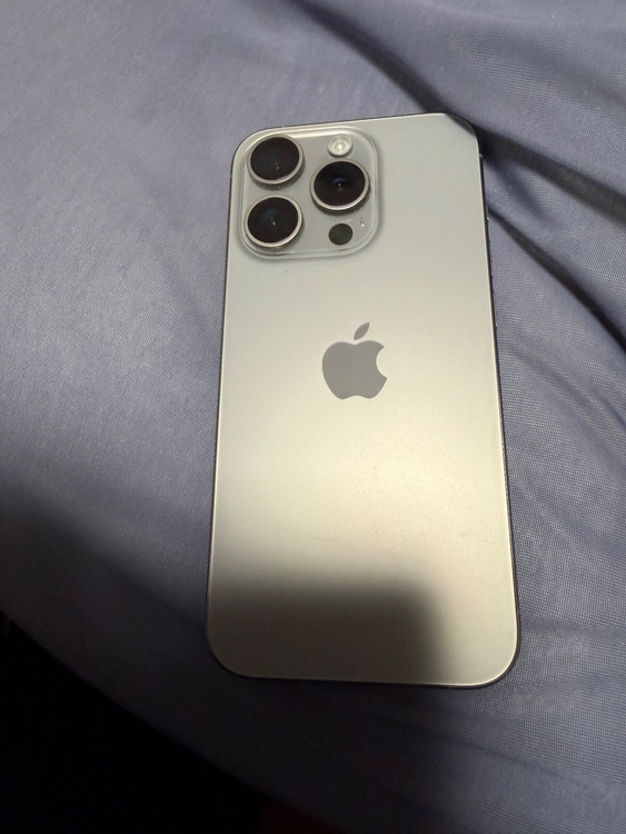 iPhone iPhone 15 Pro 256GB Softbank（スマホ）の商品画像 - 査定依頼日：2026年6月25日 - 最高査定価格：81,000円