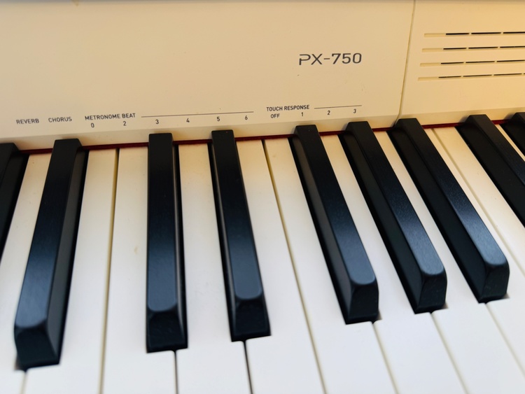 PX-750（ピアノ・楽器・PA機材）の商品画像 - 査定依頼日：2026年2月22日 - 最高査定価格：12,000円