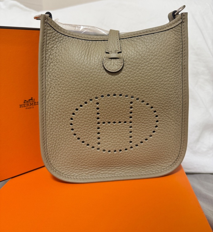 エルメス エブリン （ブランドバッグ）の商品画像 - 査定依頼日：2025年11月10日 - 最高査定価格：340,000円