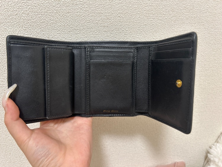 ミュウミュウ  （ブランドバッグ）の商品画像 - 査定依頼日：2025年10月8日 - 最高査定価格：25,000円