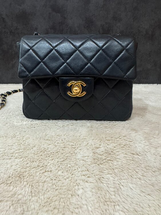 ミニマトラッセ（ブランドバッグ）の商品画像 - 査定依頼日：2025年3月29日 - 最高査定価格：200,000円