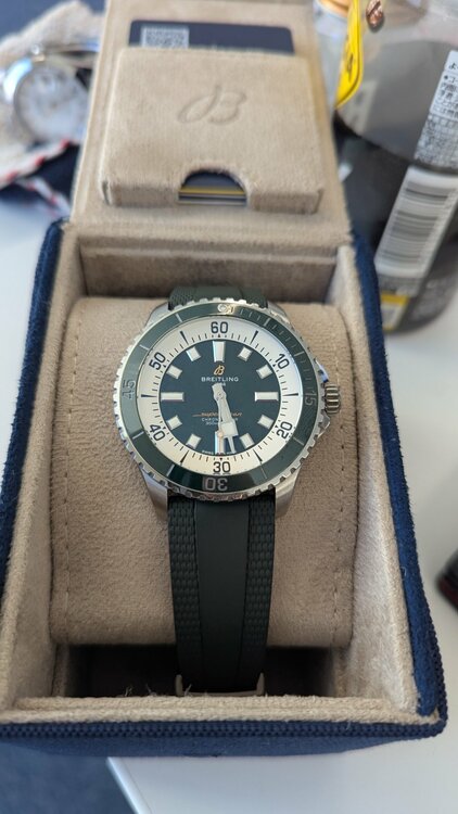 ブライトリング スーパーオーシャン A17376（高級時計）の商品画像 - 査定依頼日：2026年1月22日 - 最高査定価格：480,000円