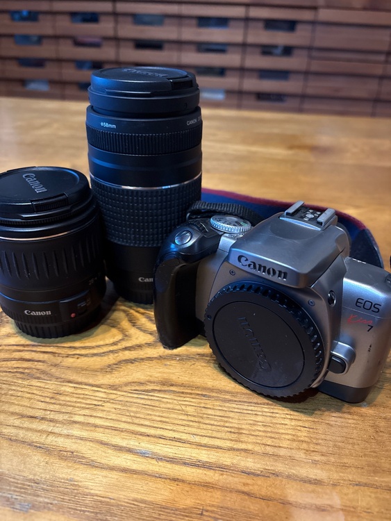 EOS kiss7（カメラ）の商品画像 - 査定依頼日：2026年8月16日 - 最高査定価格：8,000円