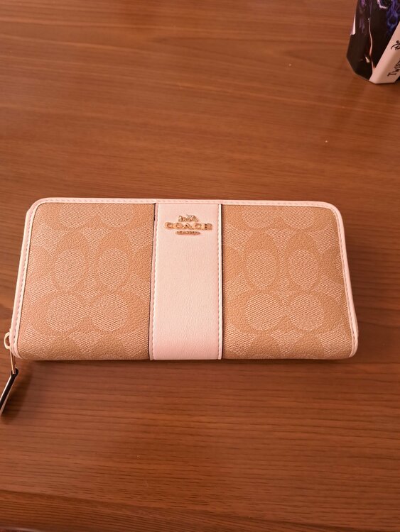 その他 コーチ （ブランドバッグ）の商品画像 - 査定依頼日：2026年3月16日 - 最高査定価格：1,500円