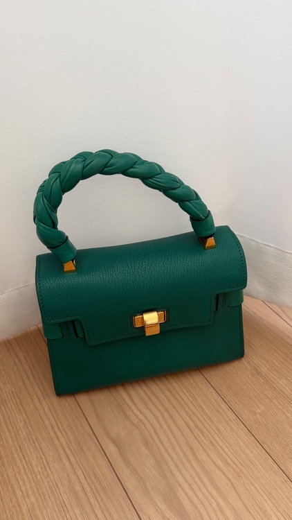 バック（ブランドバッグ）の商品画像 - 査定依頼日：2025年8月22日 - 最高査定価格：110,000円