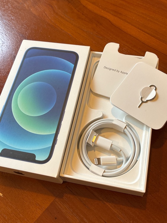 iPhone 12 mini 64GB SIMフリー（スマホ）の商品画像 - 査定依頼日：2025年6月12日 - 最高査定価格：20,000円