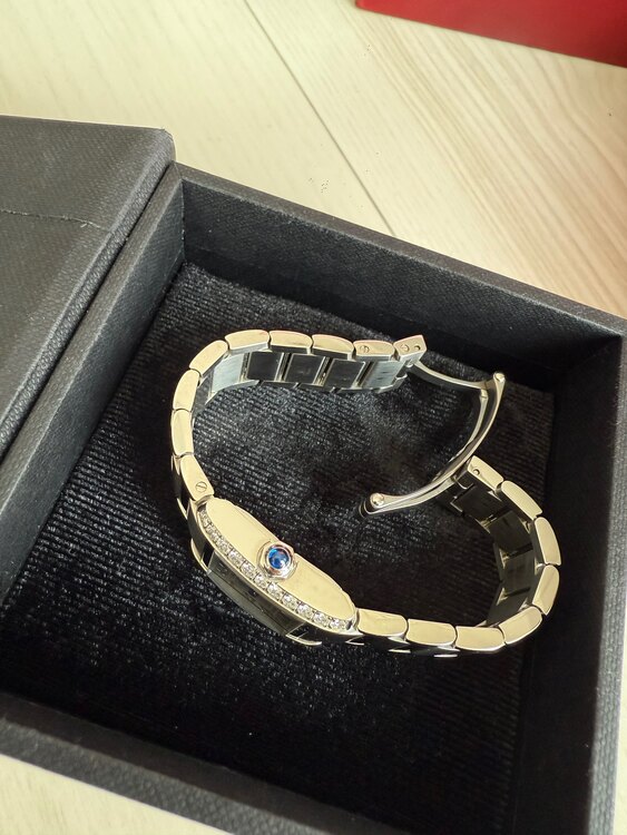 カルティエ タンク W（高級時計）の商品画像 - 査定依頼日：2025年3月26日 - 最高査定価格：830,000円