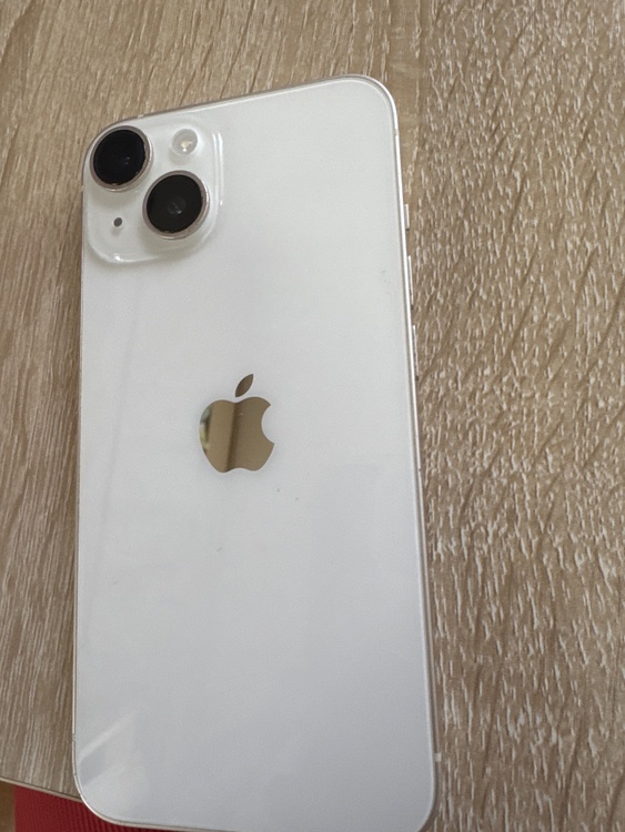 iPhone iPhone 14 128GB au（スマホ）の商品画像 - 査定依頼日：2026年6月18日 - 最高査定価格：36,000円