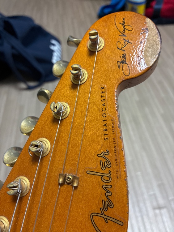 SN8955094 スティービーレイヴォーン（ピアノ・楽器・PA機材）の商品画像 - 査定依頼日：2026年4月28日 - 最高査定価格：130,000円