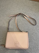 トリーバーチ　バッグ（ブランド財布・小物）の商品画像 - 査定依頼日：2022年9月20日 - 最高査定価格：5,000円