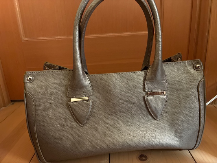 フェラガモ  （ブランドバッグ）の商品画像 - 査定依頼日：2026年1月10日 - 最高査定価格：12,000円