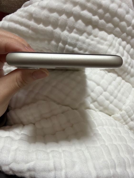 iPhone（スマホ）の商品画像 - 査定依頼日：2026年1月10日 - 最高査定価格：23,000円