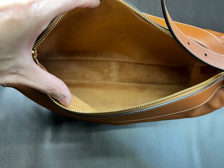 セリーヌ  （ブランドバッグ）の商品画像 - 査定依頼日：2025年6月14日 - 最高査定価格：140,000円