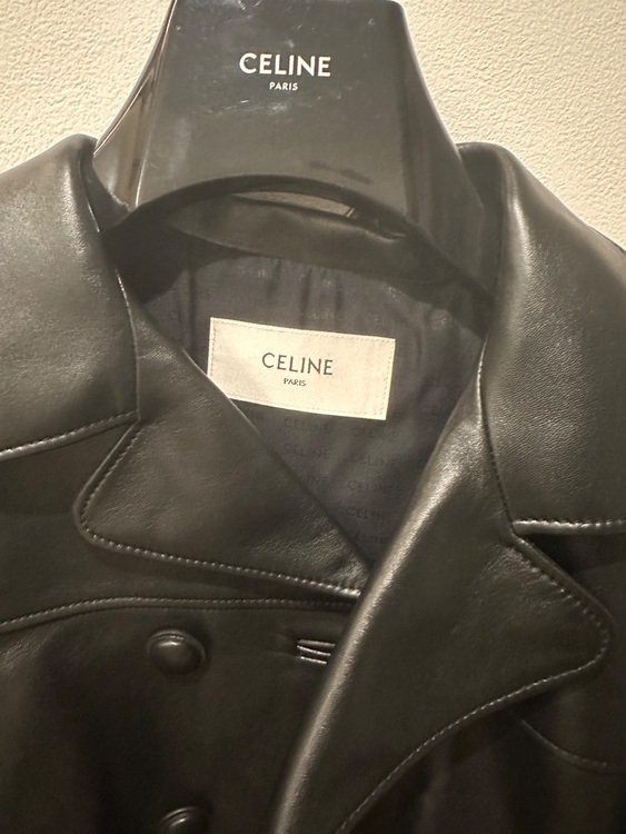 セリーヌ　レザージャケット2025（古着・ファッション）の商品画像 - 査定依頼日：2025年8月24日 - 最高査定価格：5,000円