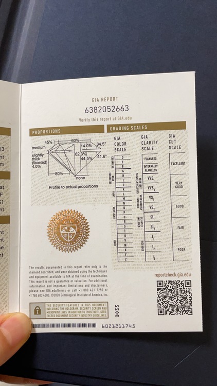 ハリーウィンストン（宝石）の商品画像 - 査定依頼日：2022年6月6日 - 最高査定価格：1,100,000円