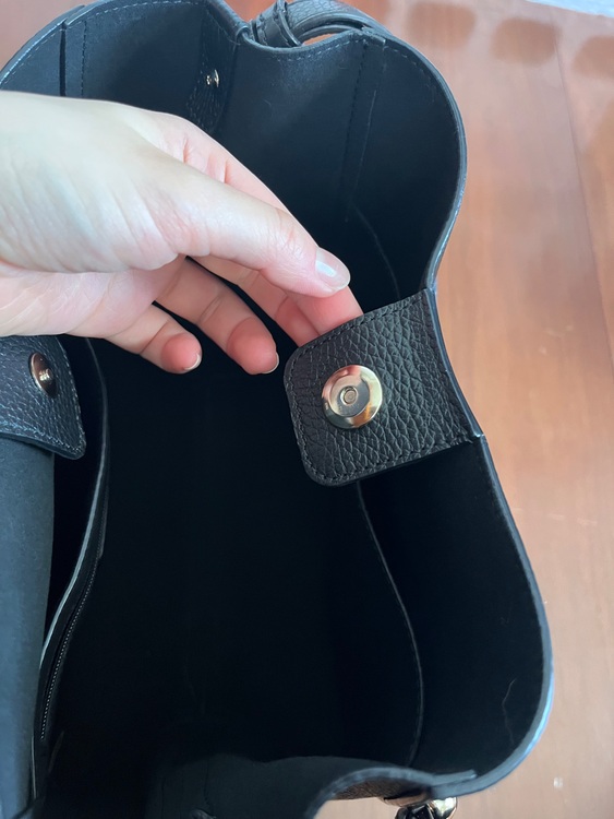 その他 フルラ （ブランドバッグ）の商品画像 - 査定依頼日：2025年6月17日 - 最高査定価格：5,000円