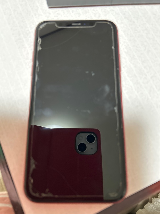 iPhone11 64GB Softbank（スマホ）の商品画像 - 査定依頼日：2026年2月19日 - 最高査定価格：16,000円