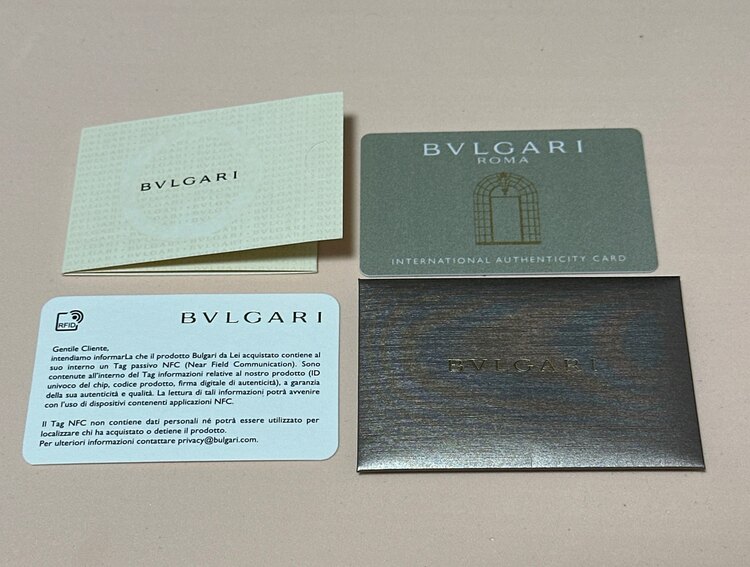 ブルガリ長財布（ブランド財布・小物）の商品画像 - 査定依頼日：2025年2月26日 - 最高査定価格：3,000円