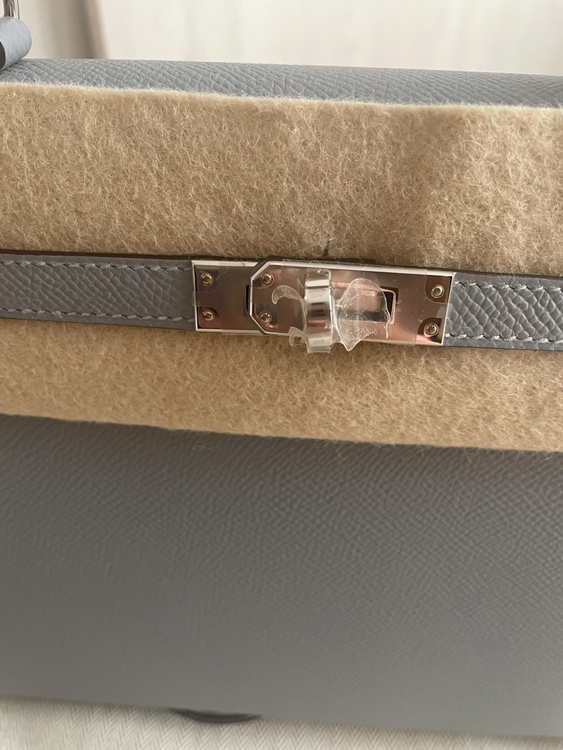 ケリー25 シルバー金具 （ブランドバッグ）の商品画像 - 査定依頼日：2026年2月7日 - 最高査定価格：3,000,000円