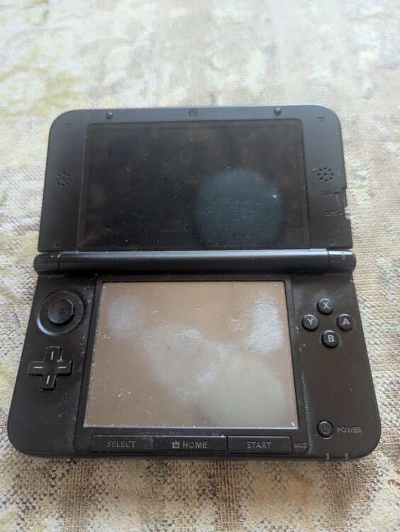nintend3DS LL（ゲーム機本体・ゲームソフト）の商品画像 - 査定依頼日：2026年6月28日 - 最高査定価格：10,000円