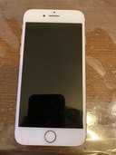 iPhone7 MNCF2J/A（スマホ）の商品画像 - 査定依頼日：2023年5月1日 - 最高査定価格：3,700円