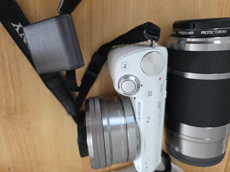 NEX-5Tダブルズームレンズキット（カメラ）の商品画像 - 査定依頼日：2026年8月6日 - 最高査定価格：31,000円