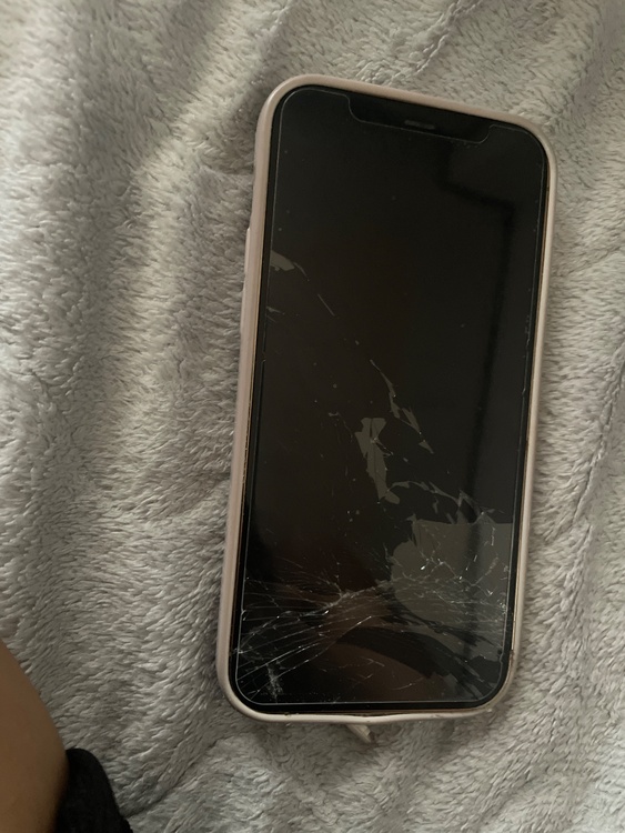 iPhone iPhone 12 128GB SIMフリー（スマホ）の商品画像 - 査定依頼日：2026年8月8日 - 最高査定価格：9,500円