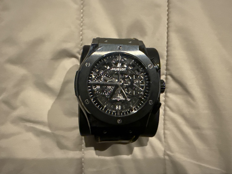 ウブロ クラシックフュージョン （高級時計）の商品画像 - 査定依頼日：2026年3月10日 - 最高査定価格：980,000円