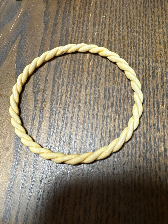 象牙のブレスレット（金・貴金属）の商品画像 - 査定依頼日：2026年2月27日 - 最高査定価格：500円