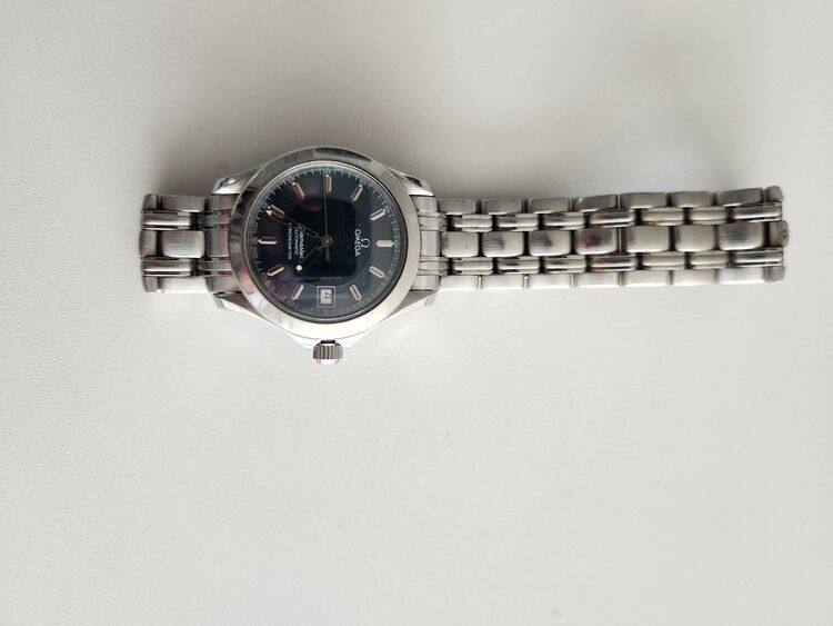 オートマチック　クロノメーター（高級時計）の商品画像 - 査定依頼日：2025年6月4日 - 最高査定価格：120,000円