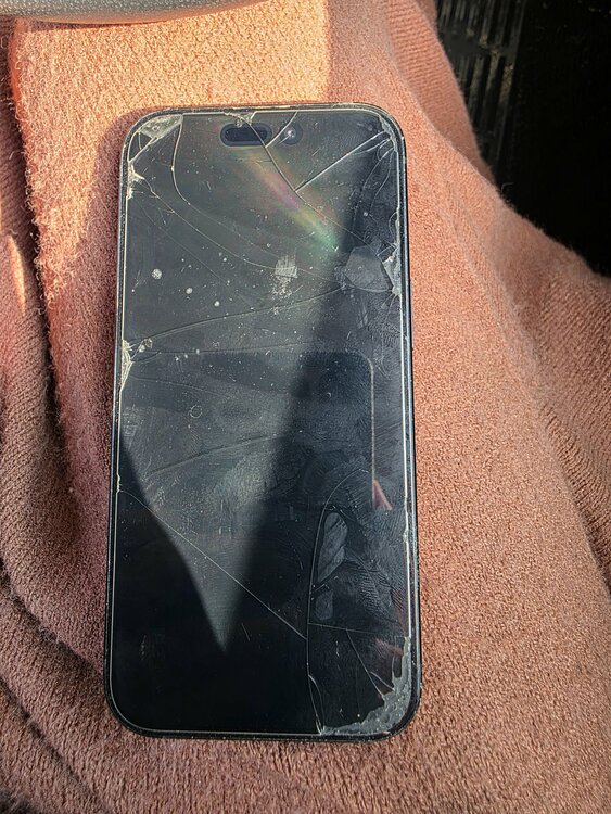 iPhone 15 128GB docomo（スマホ）の商品画像 - 査定依頼日：2026年2月6日 - 最高査定価格：60,000円