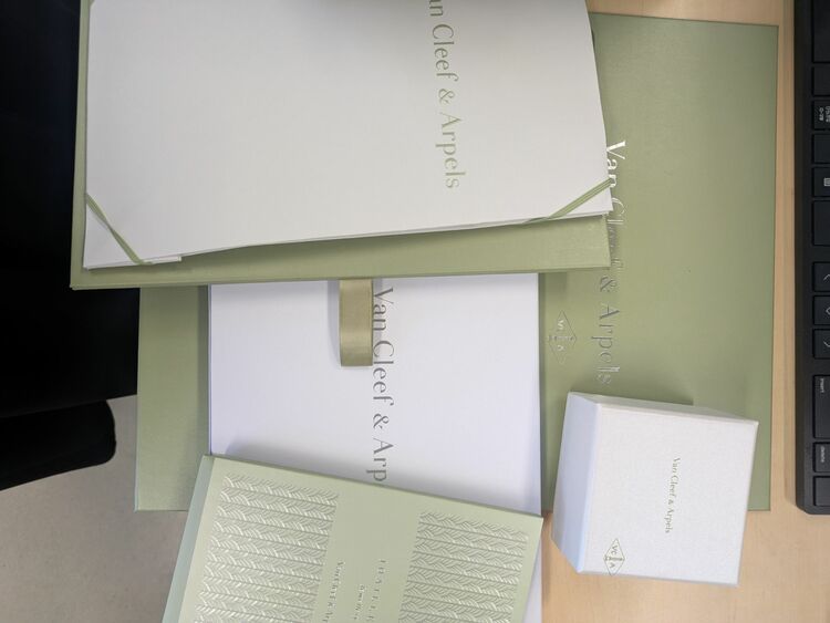 ヴァンクリ　ペルレ　ローズゴールド51（金・貴金属）の商品画像 - 査定依頼日：2025年11月21日 - 最高査定価格：110,000円