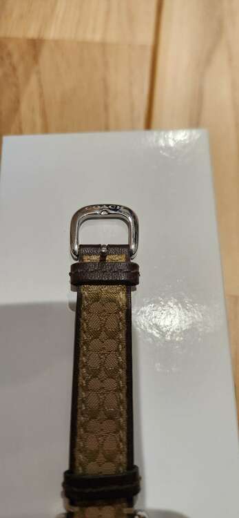 COACH　コーチ　時計（ブランド財布・小物）の商品画像 - 査定依頼日：2025年3月20日 - 最高査定価格：1,800円