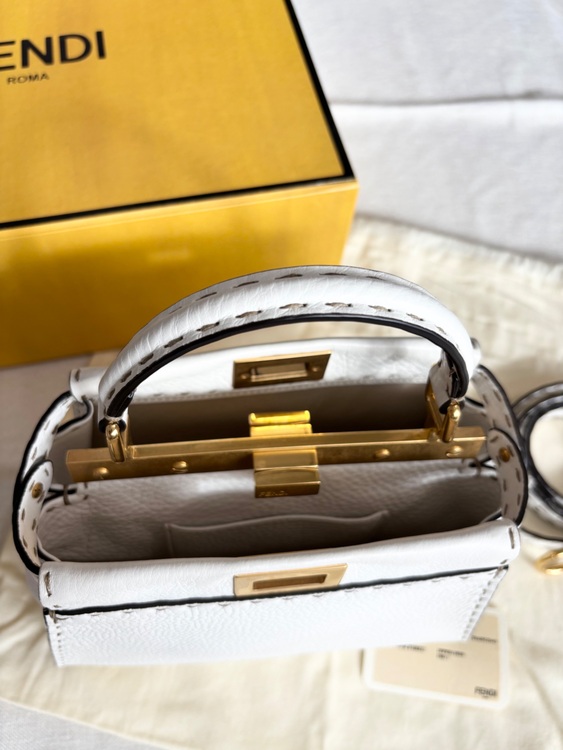 フェンディ  （ブランドバッグ）の商品画像 - 査定依頼日：2025年10月20日 - 最高査定価格：230,000円