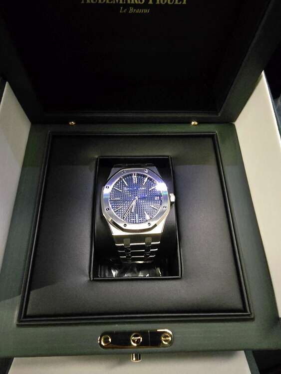 オーデマピゲ ロイヤルオーク 15510ST.OO.1320ST.06 （高級時計）の商品画像 - 査定依頼日：2025年4月21日 - 最高査定価格：6,000,000円