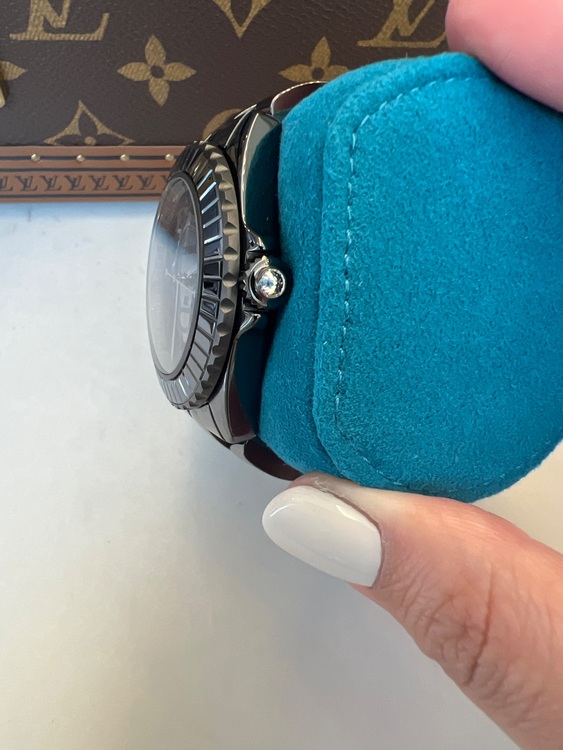 j12ブラックエディション（高級時計）の商品画像 - 査定依頼日：2025年7月12日 - 最高査定価格：1,250,000円