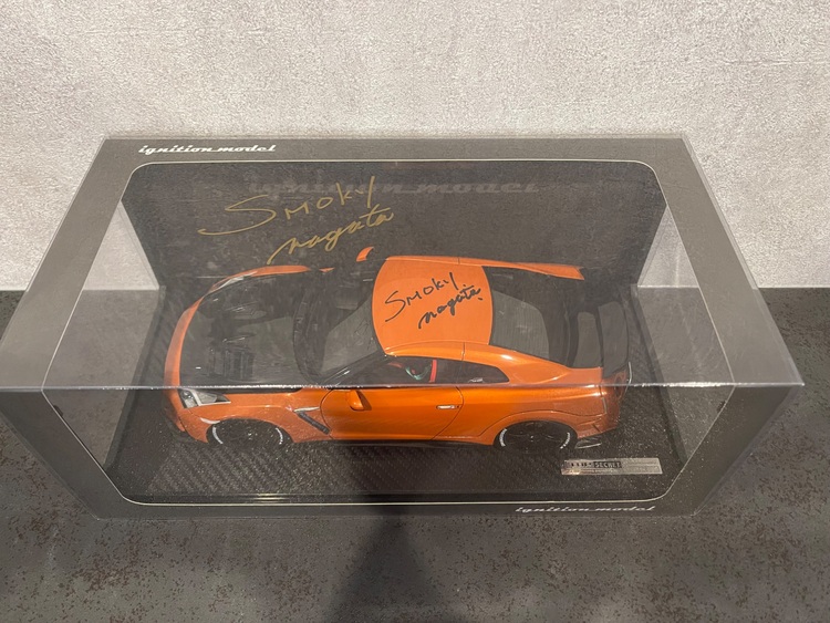 1/18イグニッションモデルトップシークレットR35スモーキー永田氏直筆サイン入（ミニカー・ラジコン）の商品画像 - 査定依頼日：2025年7月30日 - 最高査定価格：10,000円