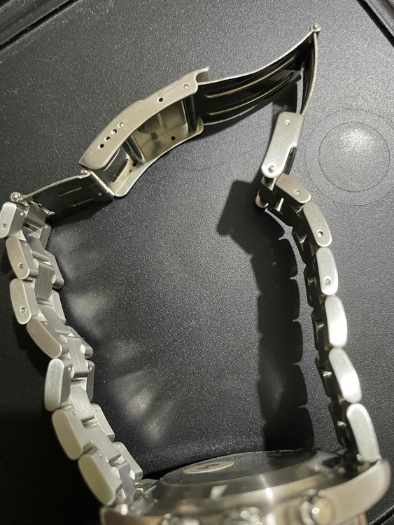 タグホイヤー アクアレーサー CAF1111.NU776（高級時計）の商品画像 - 査定依頼日：2025年2月8日 - 最高査定価格：80,000円