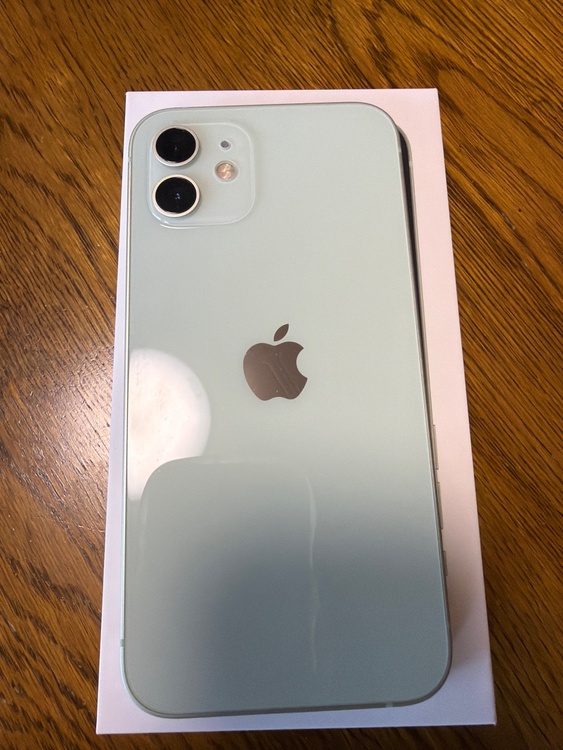 iPhone 12 128GB Softbank（スマホ）の商品画像 - 査定依頼日：2026年1月18日 - 最高査定価格：28,000円