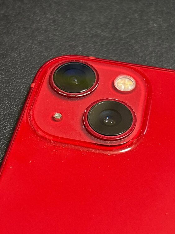 iPhone 13 128GB レッド（スマホ）の商品画像 - 査定依頼日：2025年5月4日 - 最高査定価格：32,000円