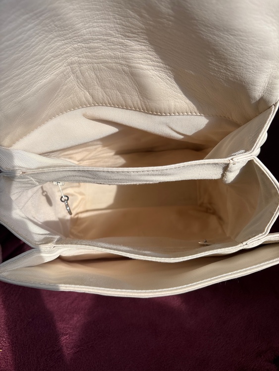 リュック（ブランドバッグ）の商品画像 - 査定依頼日：2025年12月8日 - 最高査定価格：140,000円