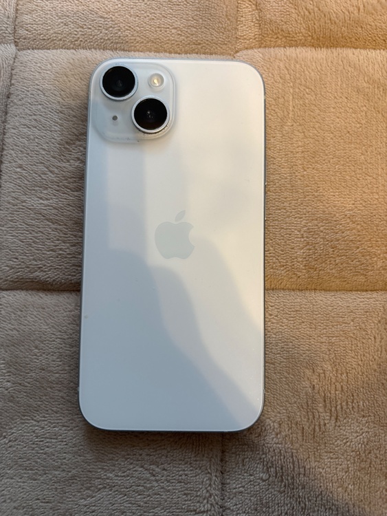 iPhone iPhone 15 128GB SIMフリー（スマホ）の商品画像 - 査定依頼日：2026年9月23日 - 最高査定価格：50,000円