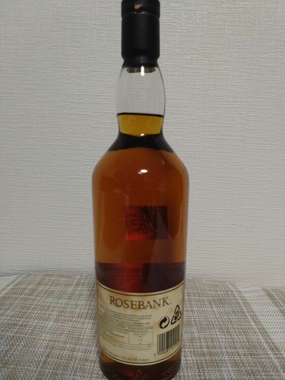 ローズバンク２５年（お酒）の商品画像 - 査定依頼日：2025年7月21日 - 最高査定価格：150,000円