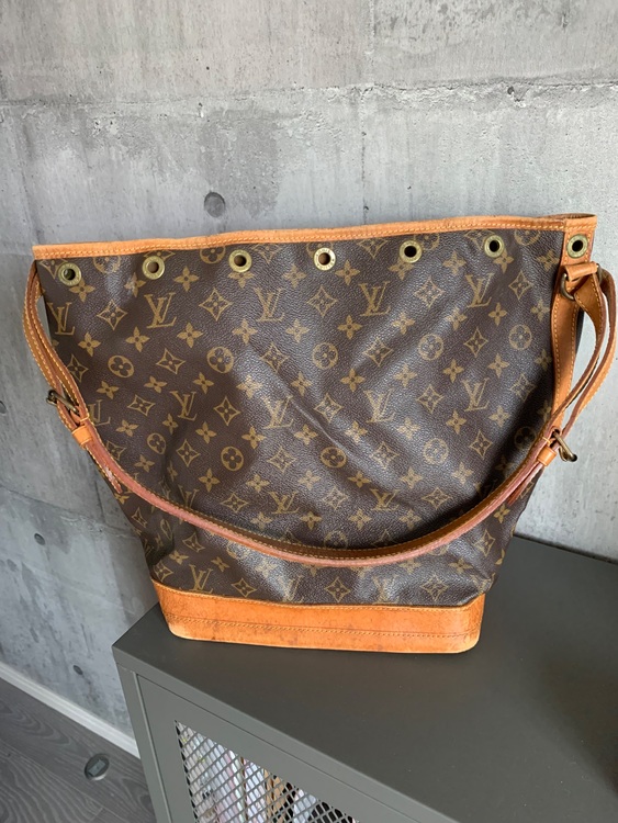 バケツ型（ブランドバッグ）の商品画像 - 査定依頼日：2025年6月7日 - 最高査定価格：50,000円