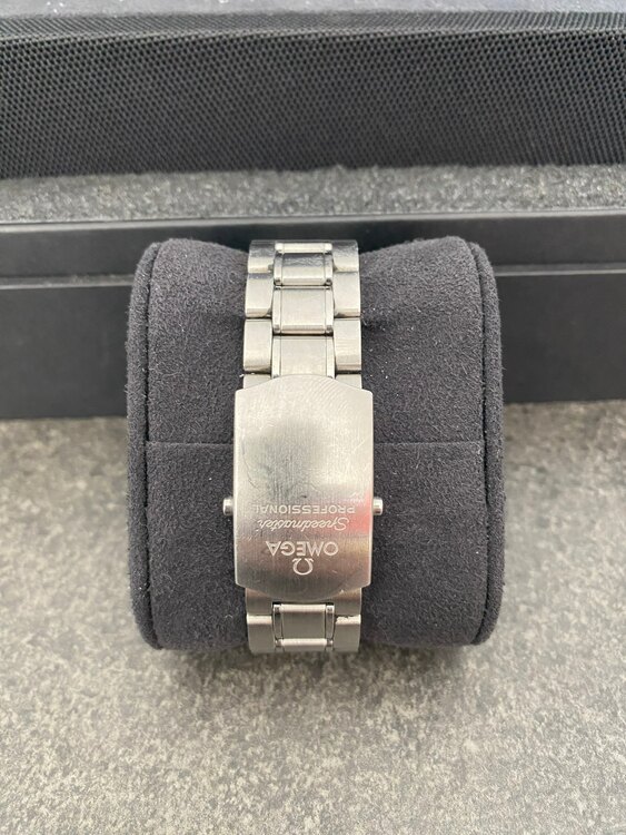 オメガ スピードマスター オ31130423001006（高級時計）の商品画像 - 査定依頼日：2024年12月12日 - 最高査定価格：720,000円