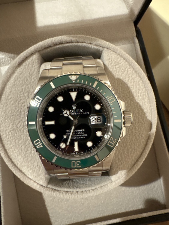 ロレックス サブマリーナー 126610Lv（高級時計）の商品画像 - 査定依頼日：2025年9月26日 - 最高査定価格：2,200,000円