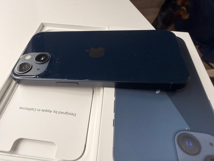 iPhone13 黒 128GB（スマホ）の商品画像 - 査定依頼日：2026年8月29日 - 最高査定価格：40,000円