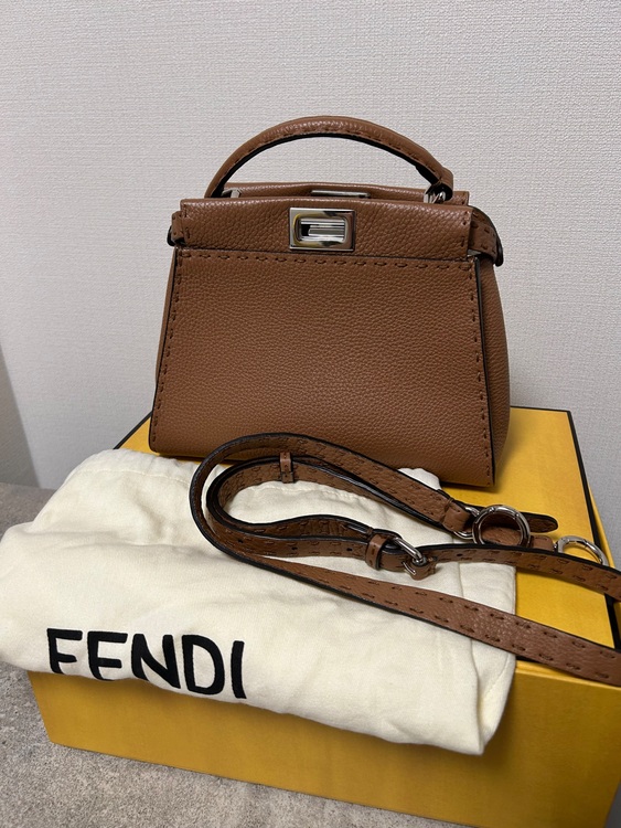 フェンディ  （ブランドバッグ）の商品画像 - 査定依頼日：2025年6月29日 - 最高査定価格：230,000円