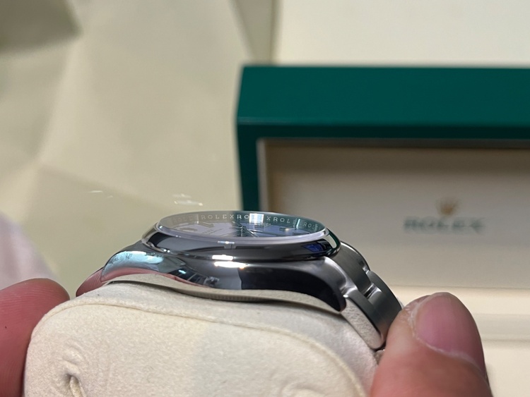 ロレックス パーペチュアル 126000（高級時計）の商品画像 - 査定依頼日：2025年12月9日 - 最高査定価格：1,900,000円