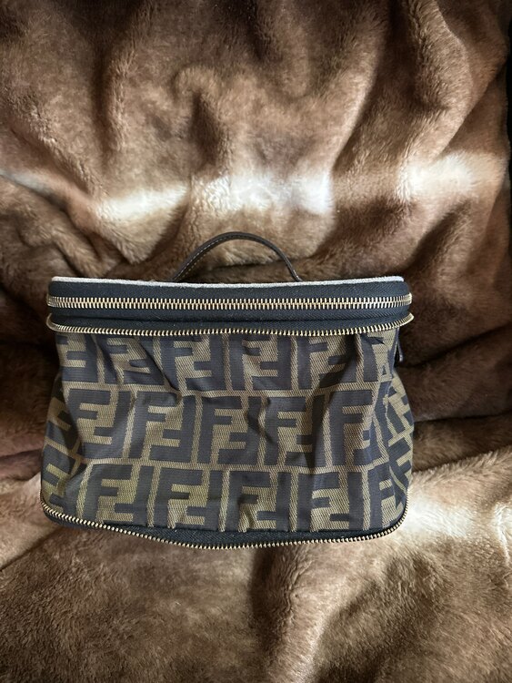 サイドバッグ（ブランドバッグ）の商品画像 - 査定依頼日：2025年3月19日 - 最高査定価格：20,000円